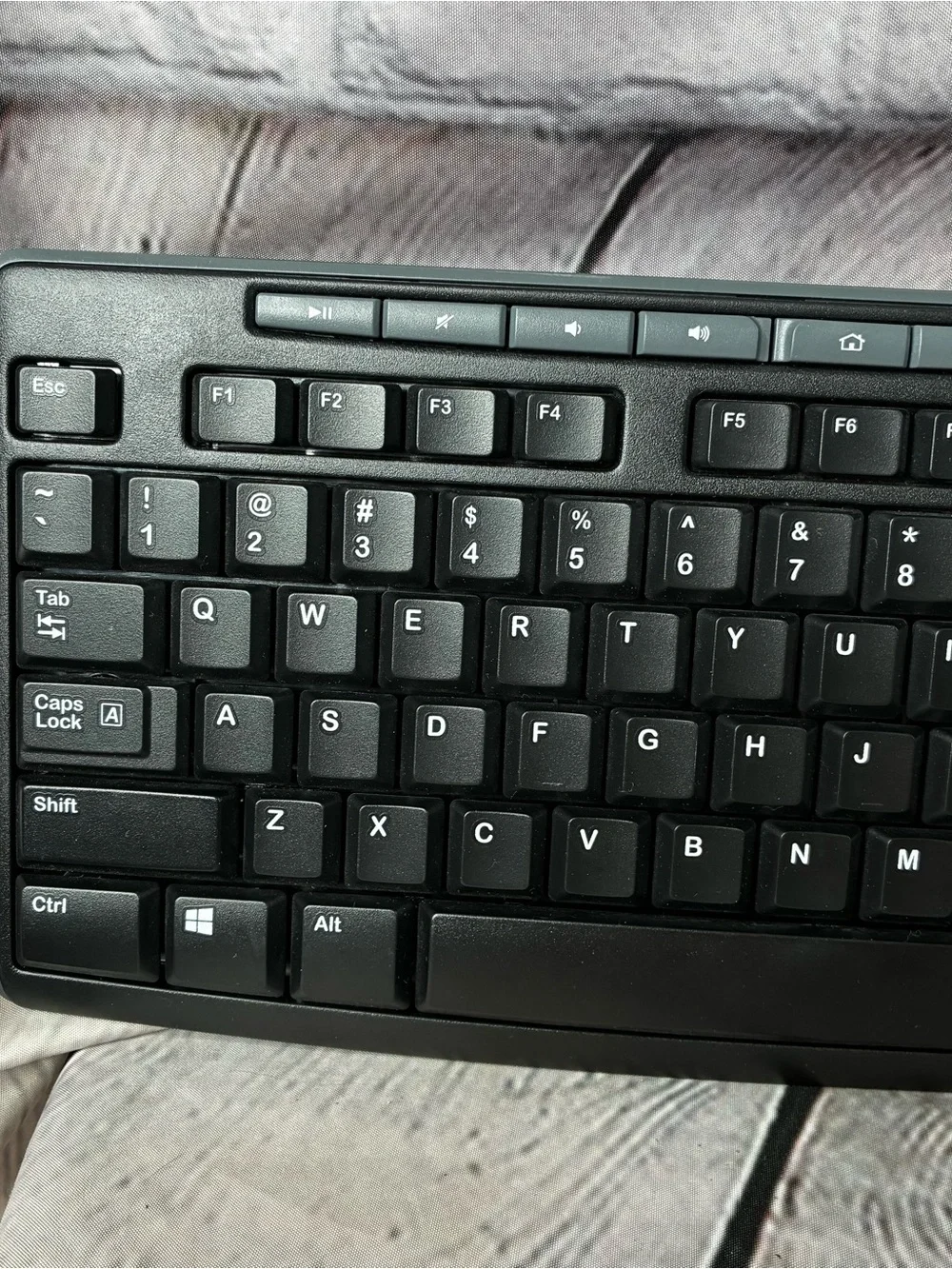 Logitech K270‎ Wireless Computer Keyboard Black EUC Work Office Accessories